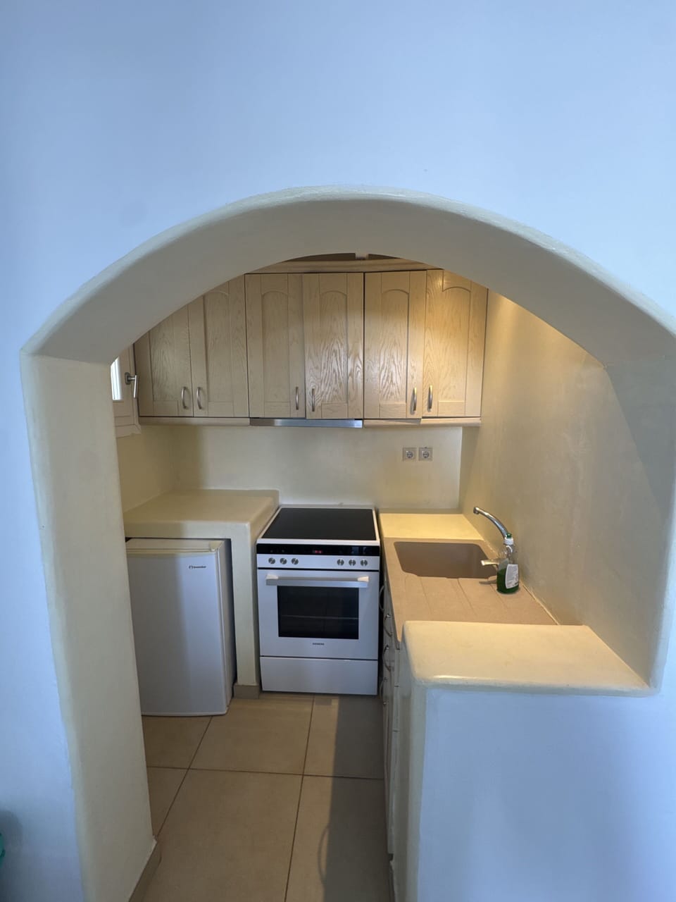 Family Apartment, Partial Sea View | Private kitchen