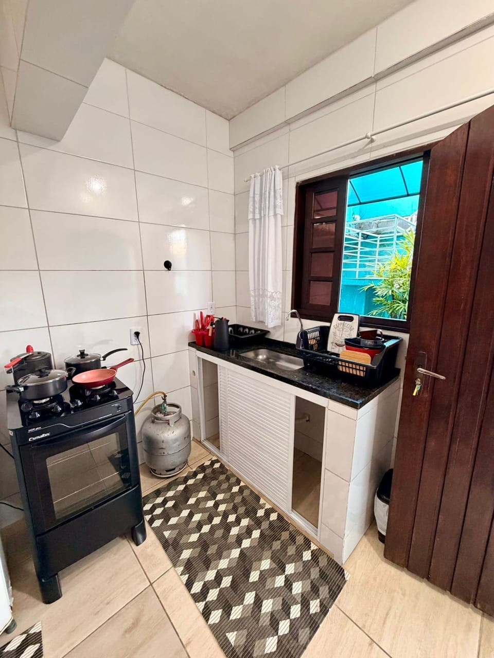 Family Studio Suite, Ground Floor | Private kitchen