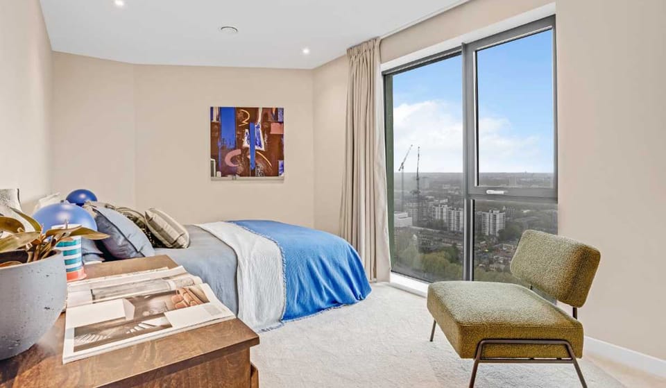 Stylish Two-bedroom Flat With a Large Balcony Apartment in London