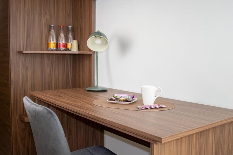 Comfort Double Room, Balcony, Garden View | Interior