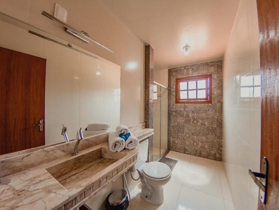 Double Room, Mountain View | Bathroom | Shower, towels