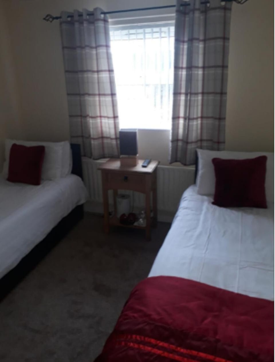 Basic Single Room | Blackout drapes, iron/ironing board, free WiFi