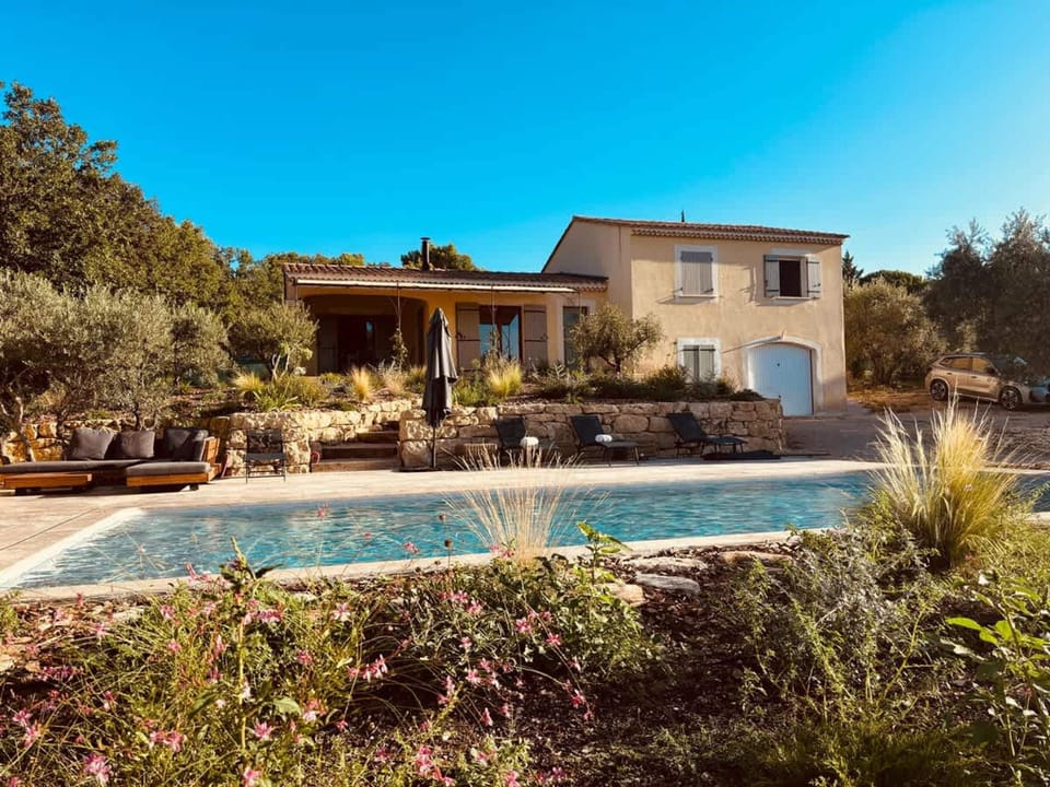 House | 4 bedrooms, high-speed internet