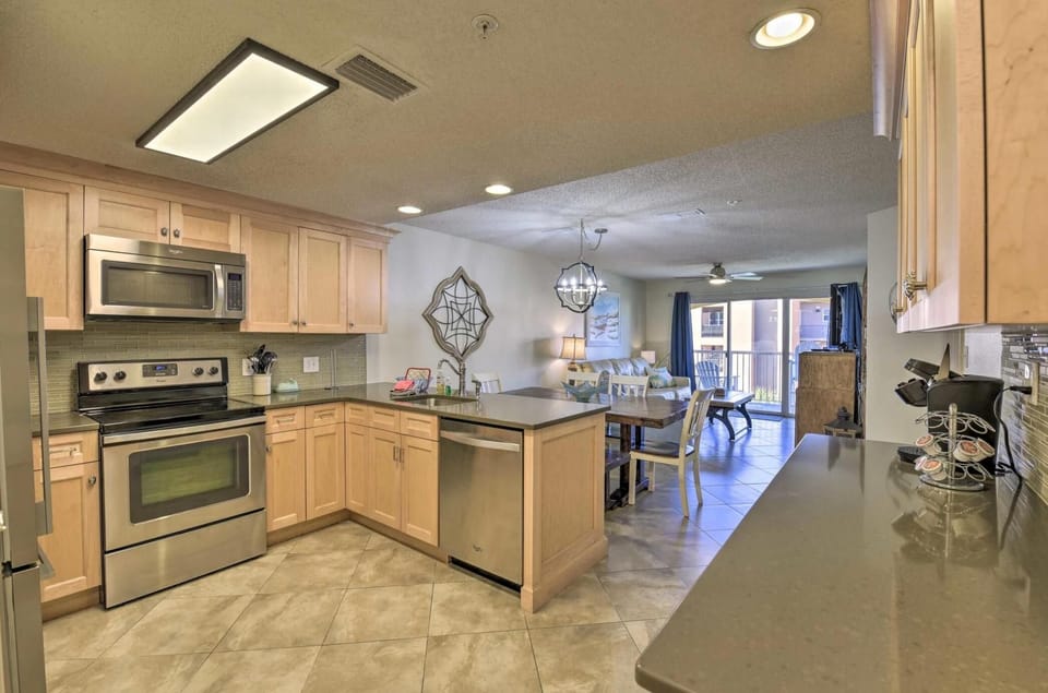 Condo, Multiple Beds (Ciboney 4008) | Private kitchen