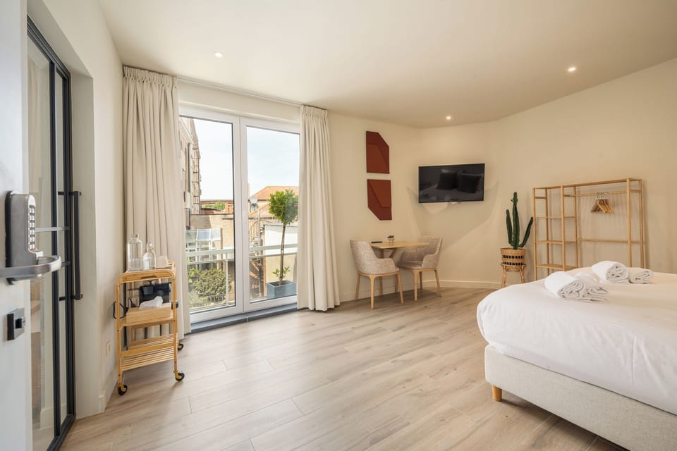 Deluxe Double Room, Balcony | Free WiFi