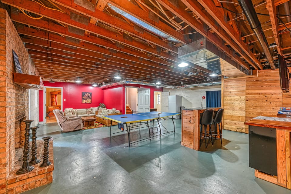 House, Multiple Beds, Patio (SML Ski School) | Living area