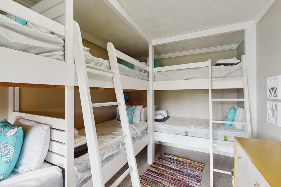 House, Multiple Beds (Wet Feet Retreat) | 3 bedrooms, individually decorated, individually furnished, bed sheets