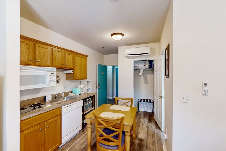 Studio, 1 King Bed, Pool Access, Garden View (The Pointe - Serenity Shores - 3204) | Private kitchen | Coffee/tea maker, fridge, microwave, oven