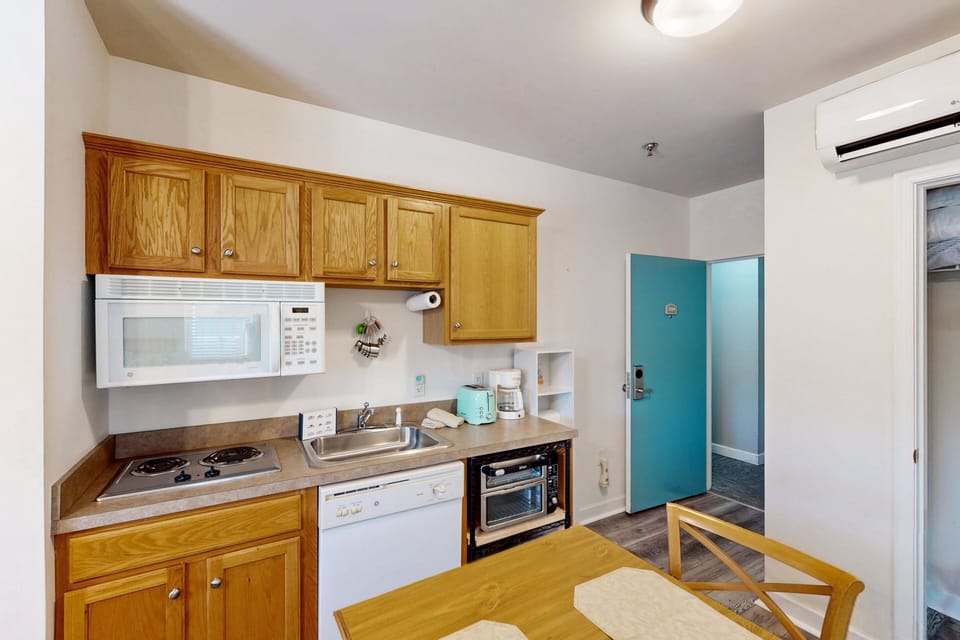 Studio, 1 King Bed, Pool Access, Garden View (The Pointe - Serenity Shores - 3204) | Private kitchen | Coffee/tea maker, fridge, microwave, oven