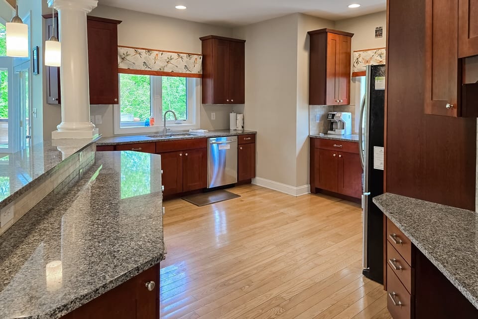House, Multiple Beds (Osprey Cove) | Private kitchen