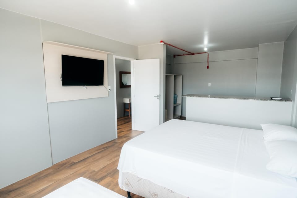 Deluxe Single Room, City View | Hypo-allergenic bedding available, WiFi (free), bed sheets