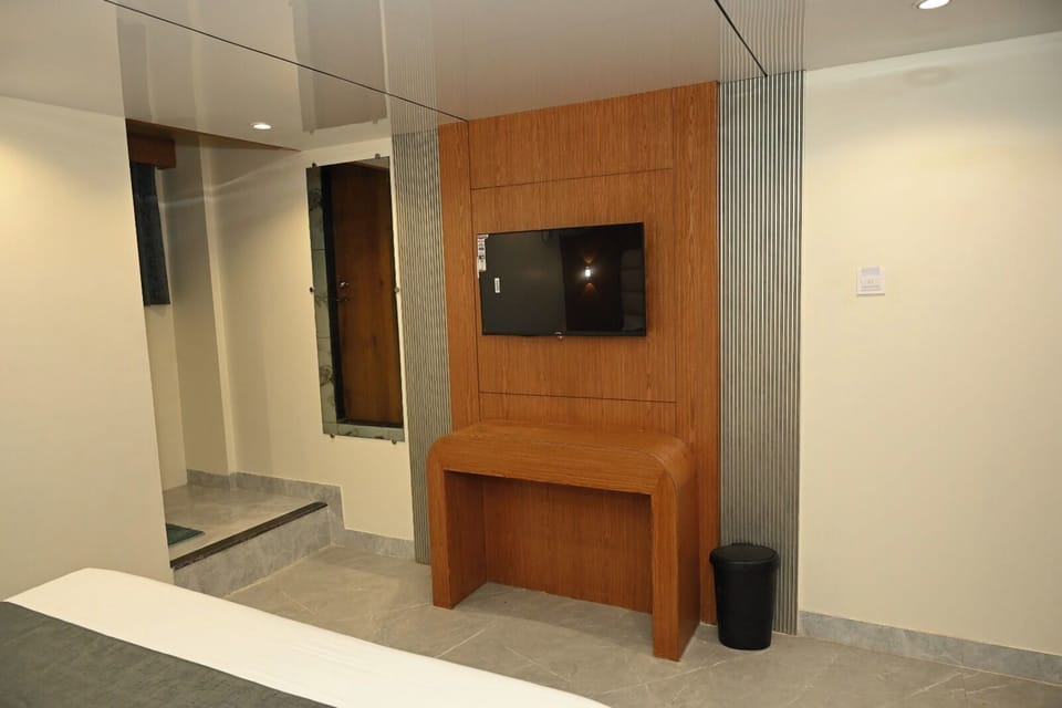 Deluxe Double Room, Balcony, City View | Free WiFi