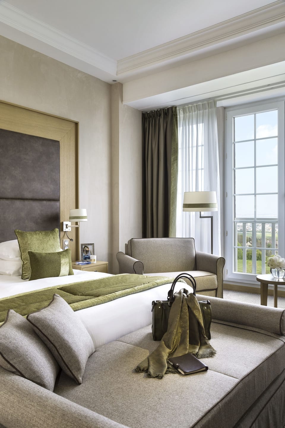 Executive Room, Sea View | Premium bedding, minibar, in-room safe, desk