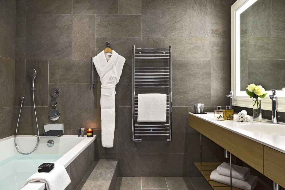 Free toiletries, bathrobes, towels