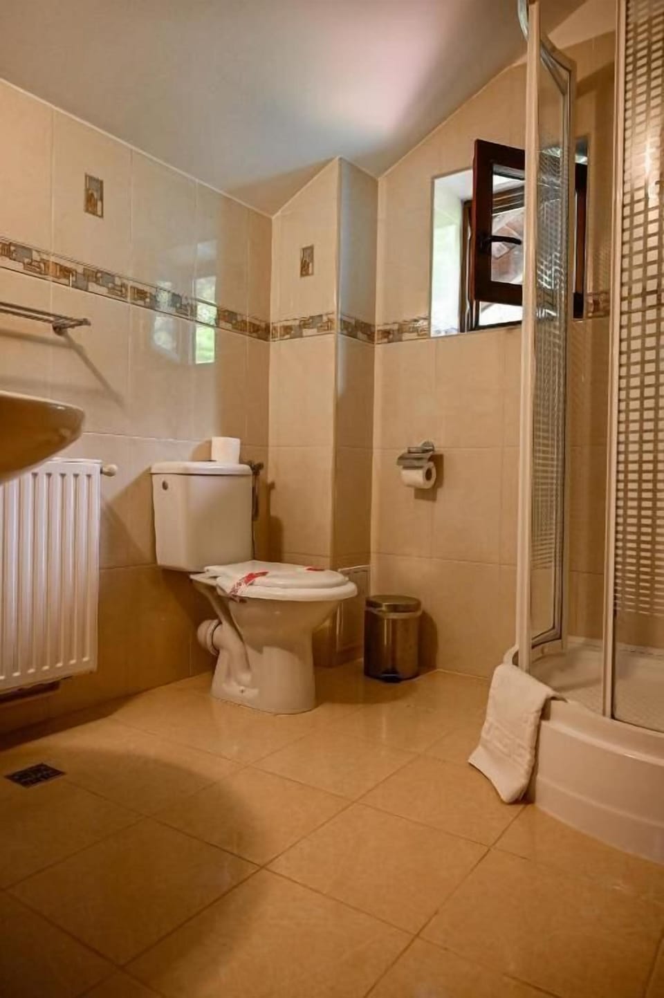 Triple Room, Balcony, Mountain View | Bathroom