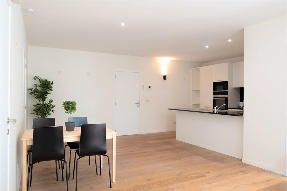 Apartment | Dining