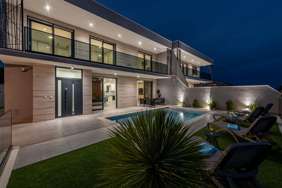 House, Smoking | 6 bedrooms