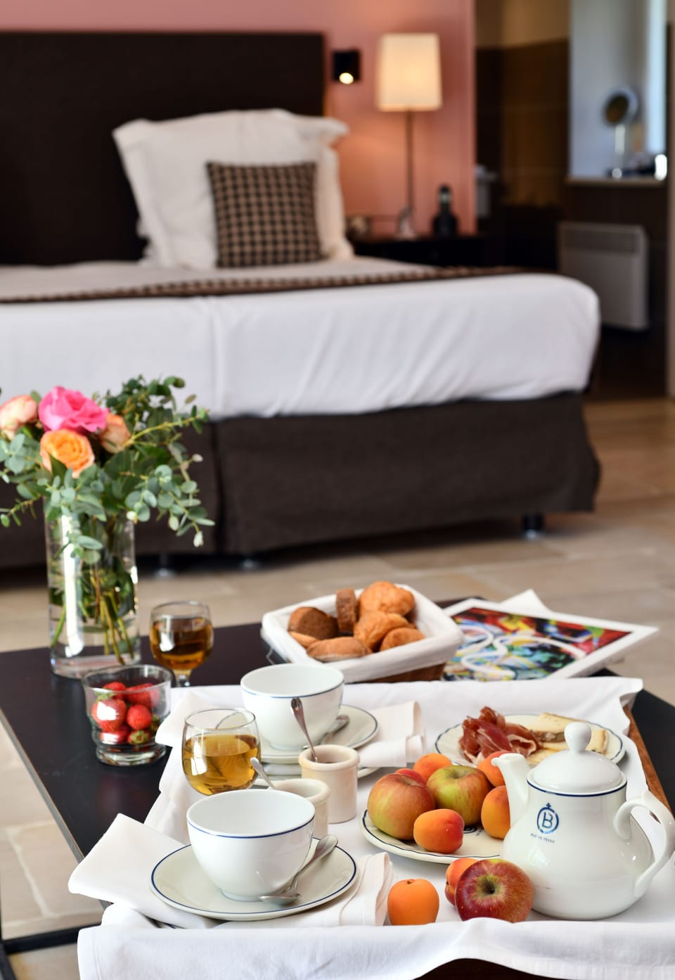 Junior Suite | In-room dining