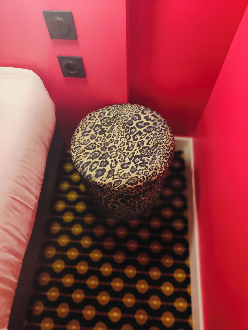 Junior Suite (with 1 Double Bed and 1 single) | Desk, soundproofing, free WiFi, bed sheets