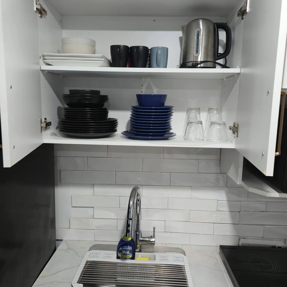 House, 1 Bedroom | Private kitchen