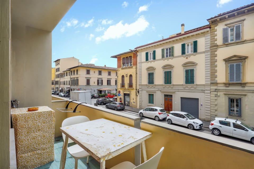Apartment, Balcony | Outdoor dining