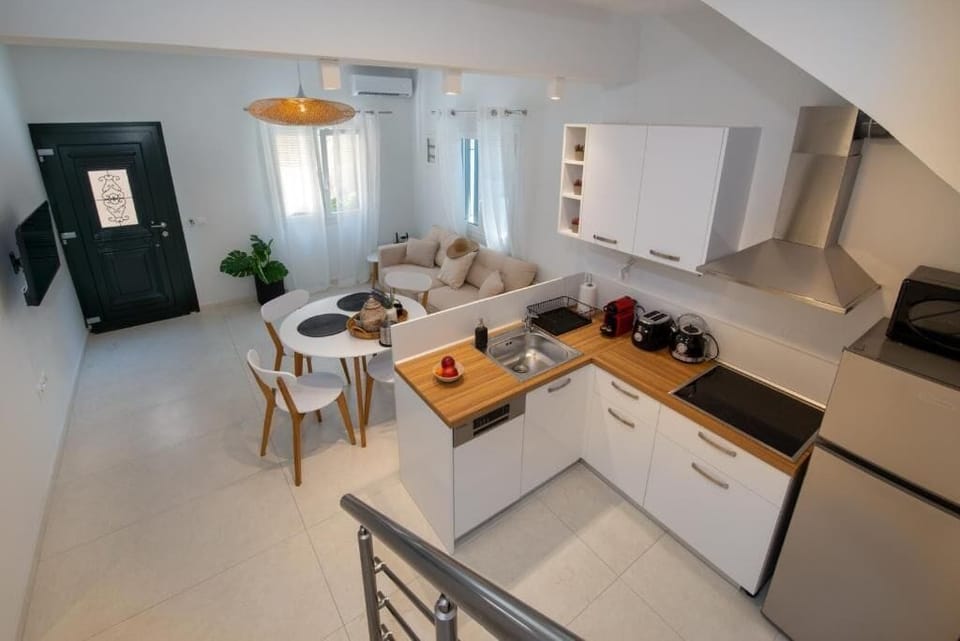 Apartment, Partial Sea View | Interior