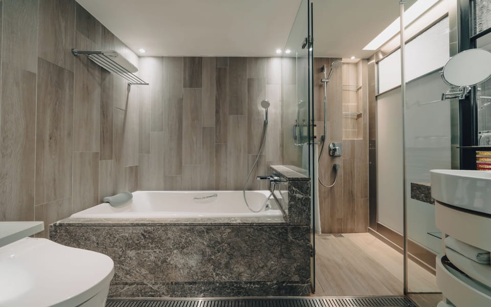 Superior Room | Bathroom | Hair dryer, bathrobes, slippers, bidet