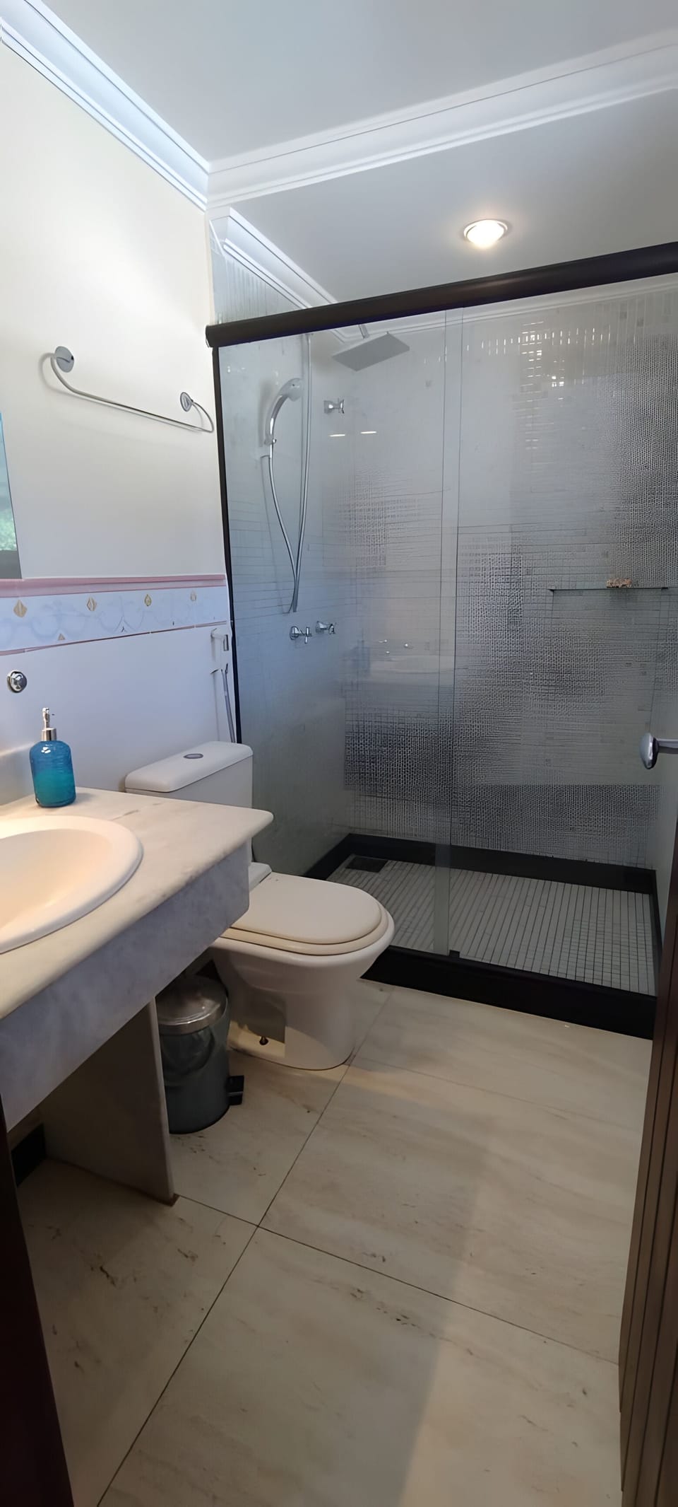 Standard Double Room | Bathroom | Shower, towels, soap, shampoo
