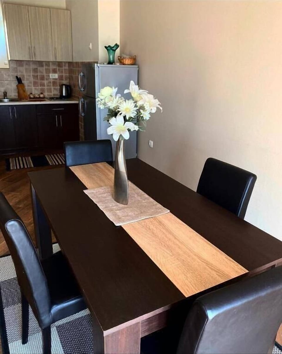 Suite, Balcony, Sea View | Dining