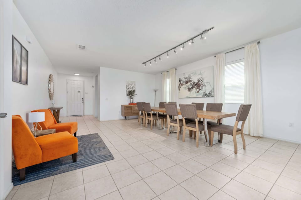 House (Multiple Bedrooms) | Dining room