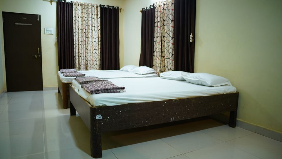 Family Room | Free WiFi