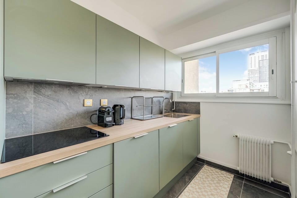 Apartment | Private kitchen | Fridge, microwave, oven, stovetop