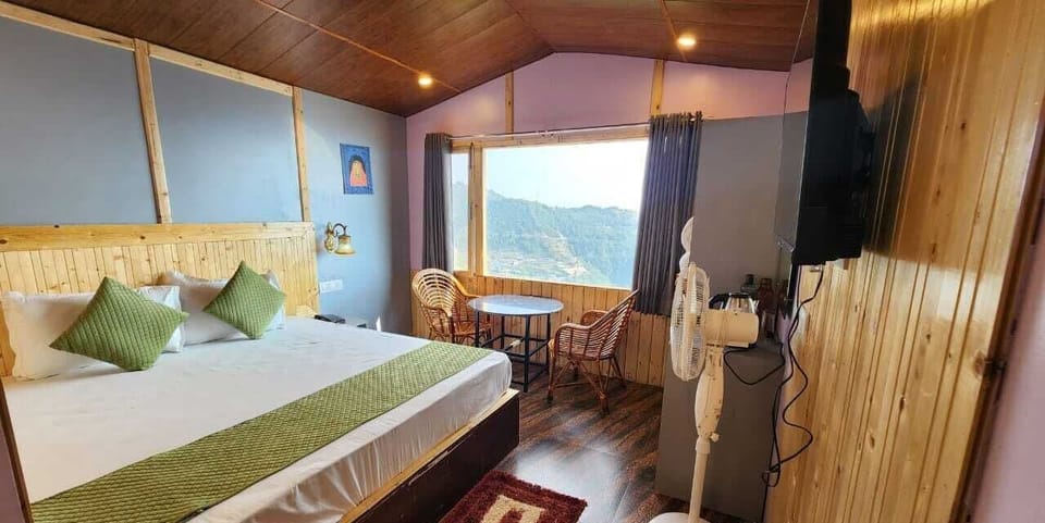 Deluxe Double Room, City View | Desk, free WiFi