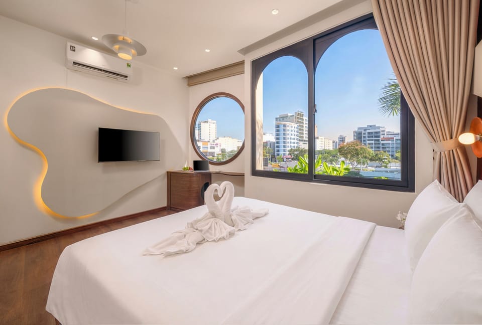 City Suite | Desk, WiFi (free)