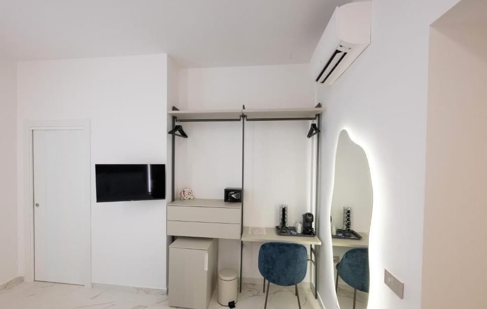 Classic Room, Balcony, Courtyard View | WiFi (free)