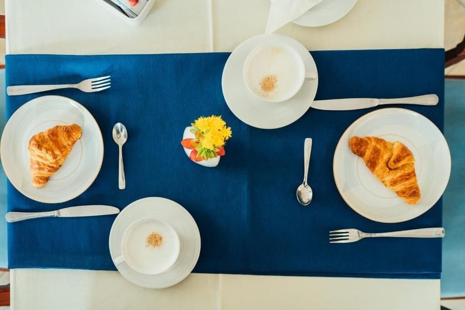 Daily cooked-to-order breakfast for a fee