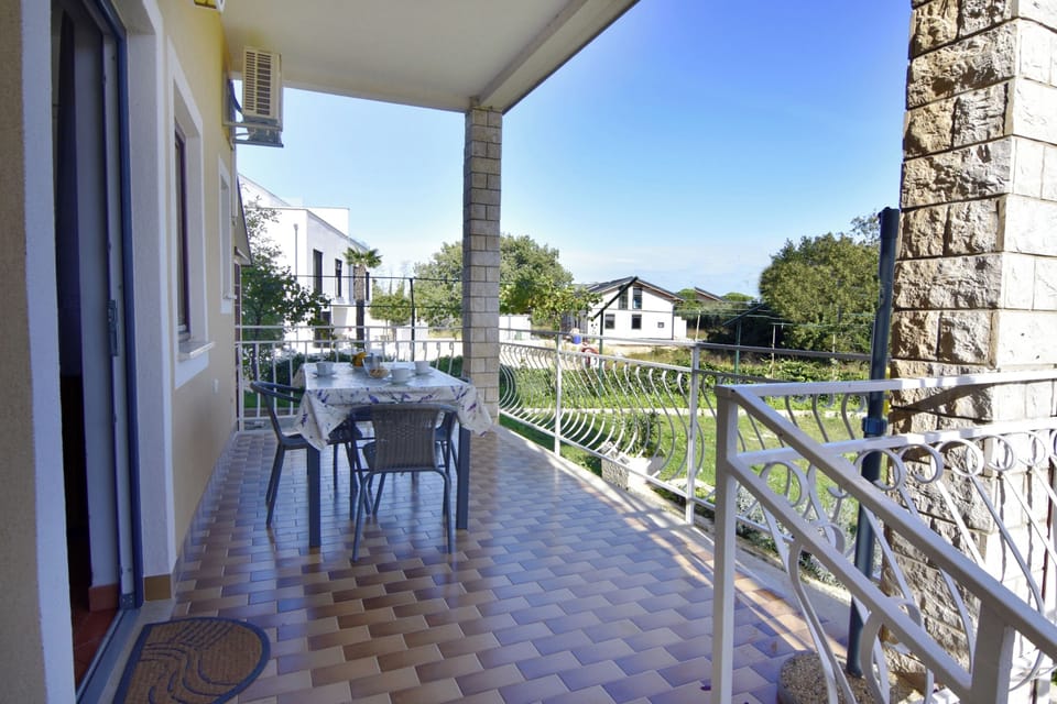 Apartment, 2 Bedrooms, Patio, Garden View | Balcony