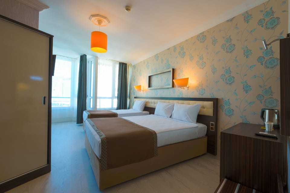 Standard Double or Twin Room, Balcony | Free WiFi