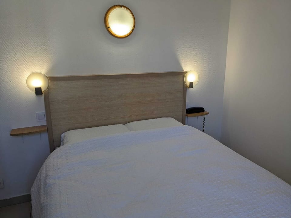 Comfort Double Room, City View | Desk, laptop workspace