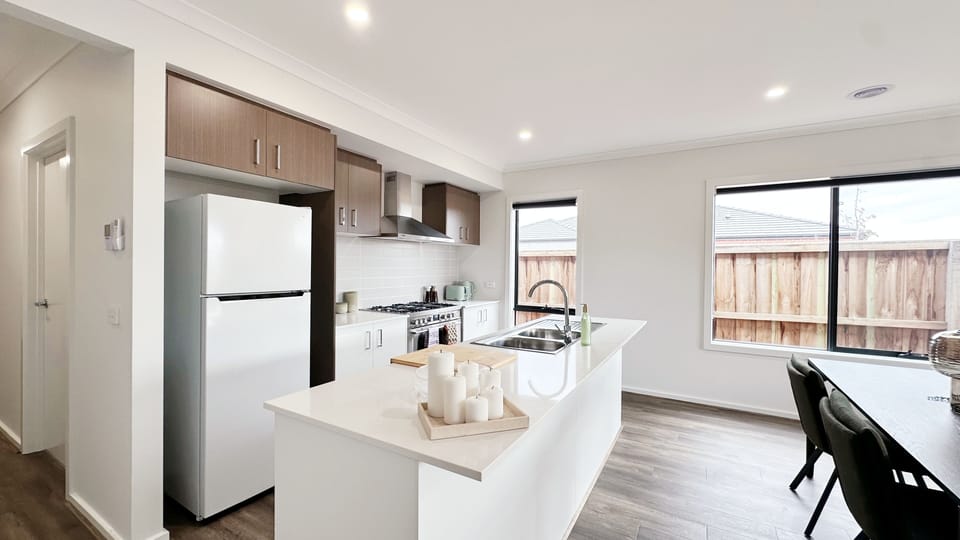 Family House, 4 Bedrooms | Private kitchen | Shared fridge, microwave