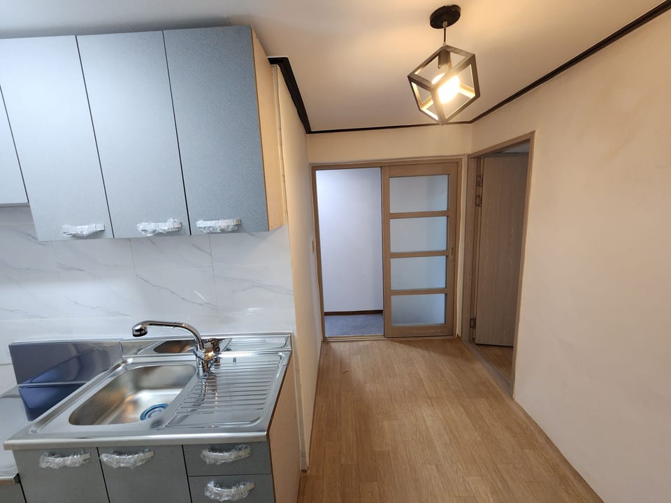 4 rooms with 50 pyeong / for up to 15 people / Near Yeongil Daejukdo Market | Private kitchen