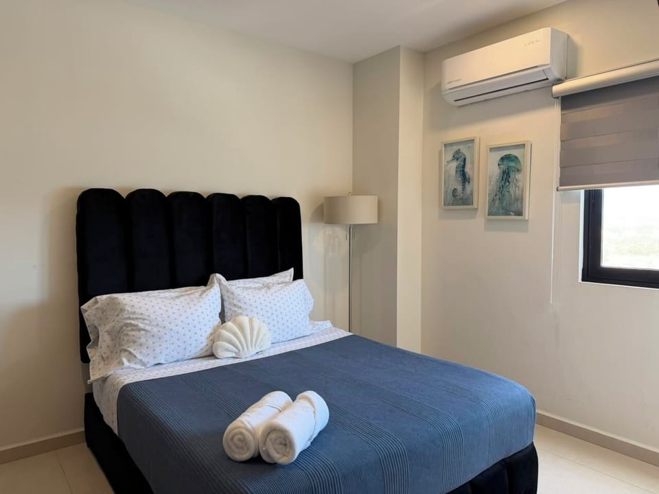 Deluxe Suite, Balcony, Beach View | Premium bedding, down comforters, desk, laptop workspace