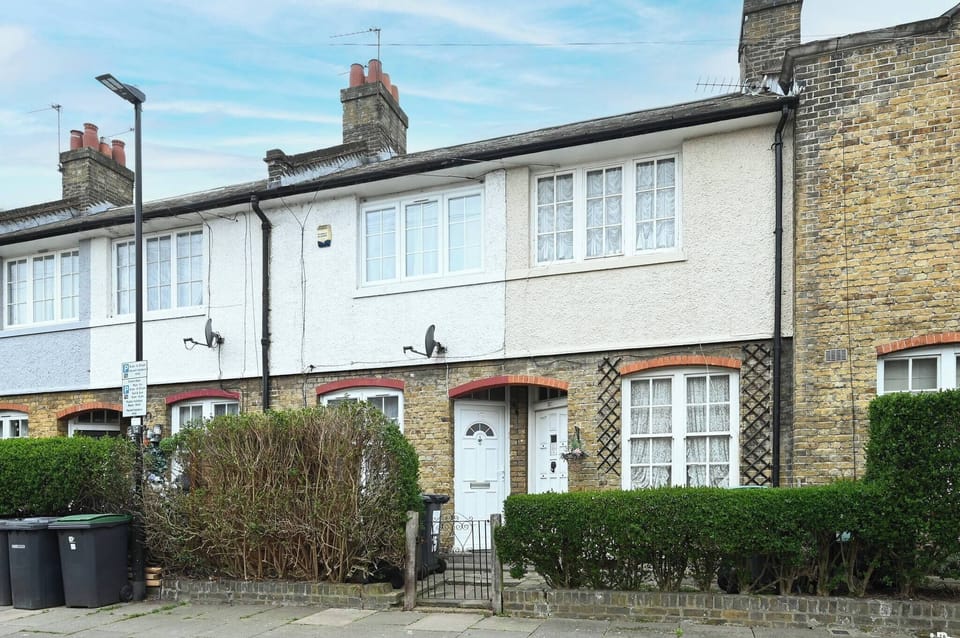 House, 2 Bedrooms | Exterior
