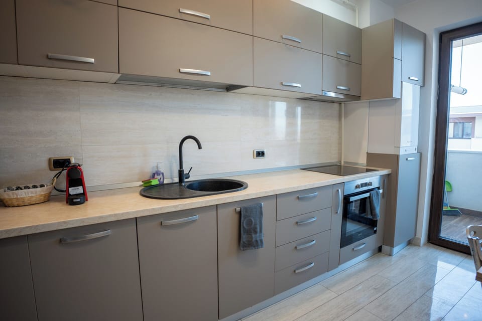 Apartment, City View | Private kitchen