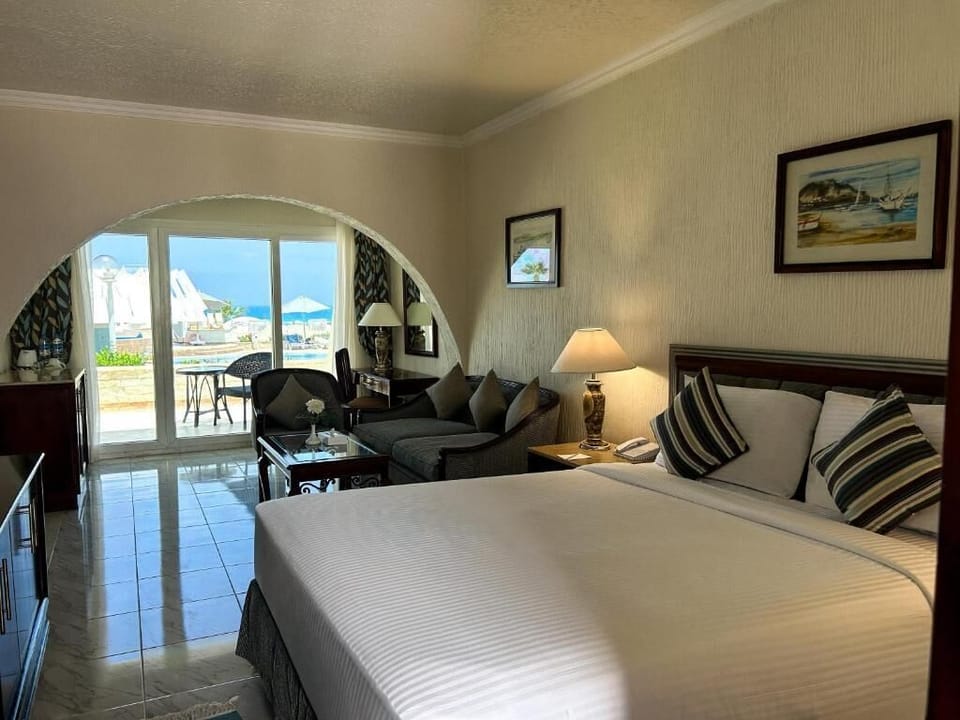 In-room safe, free WiFi