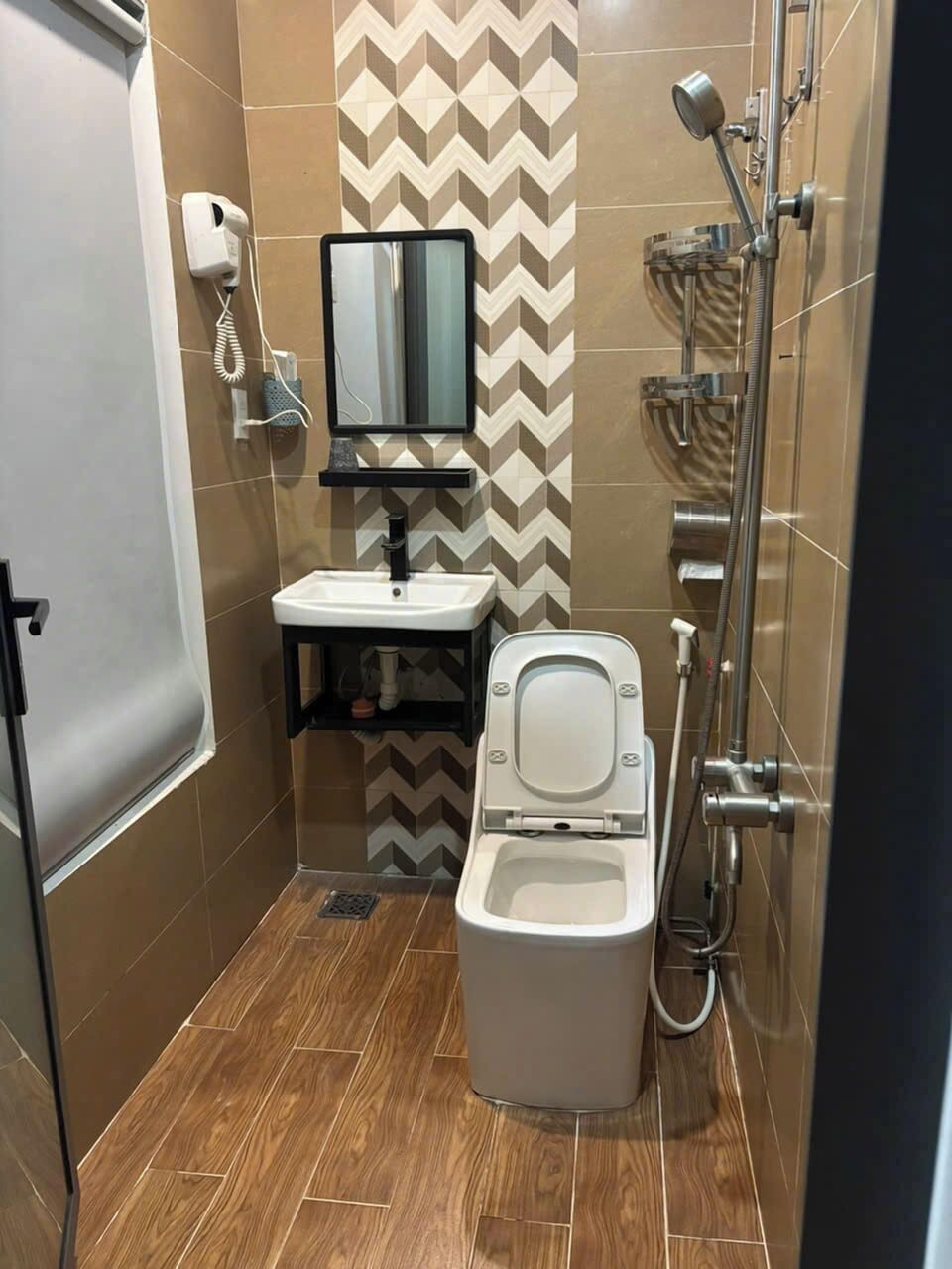 Superior Double Room Single Use, Balcony, City View | Bathroom