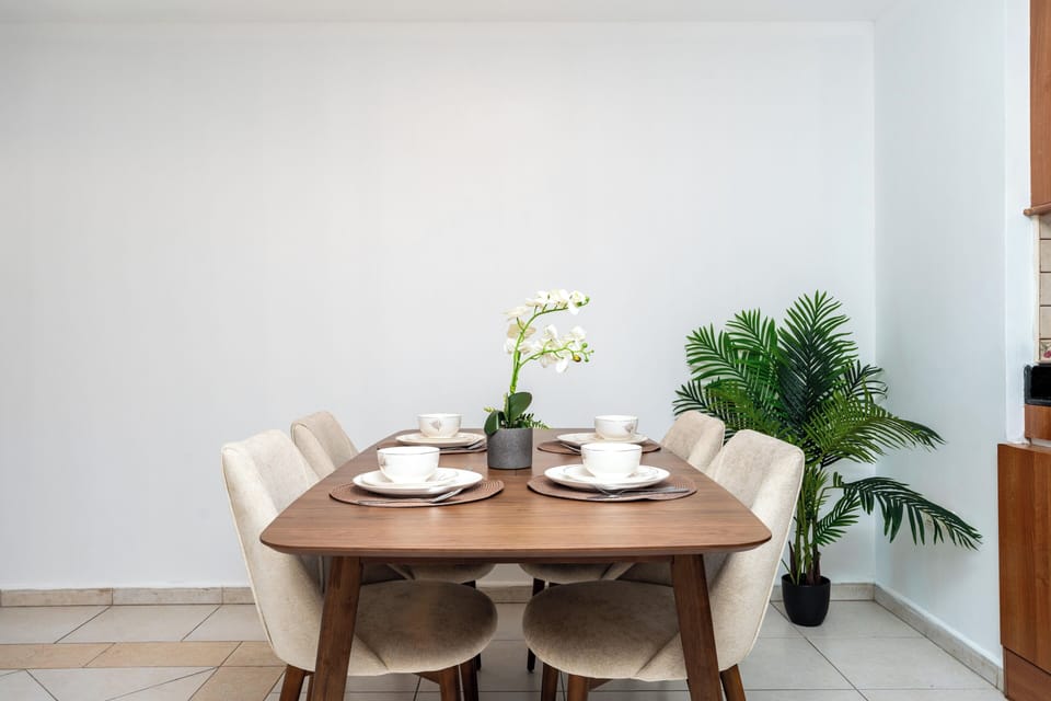 Premium Apartment, 2 Bedrooms, Sea View | Dining