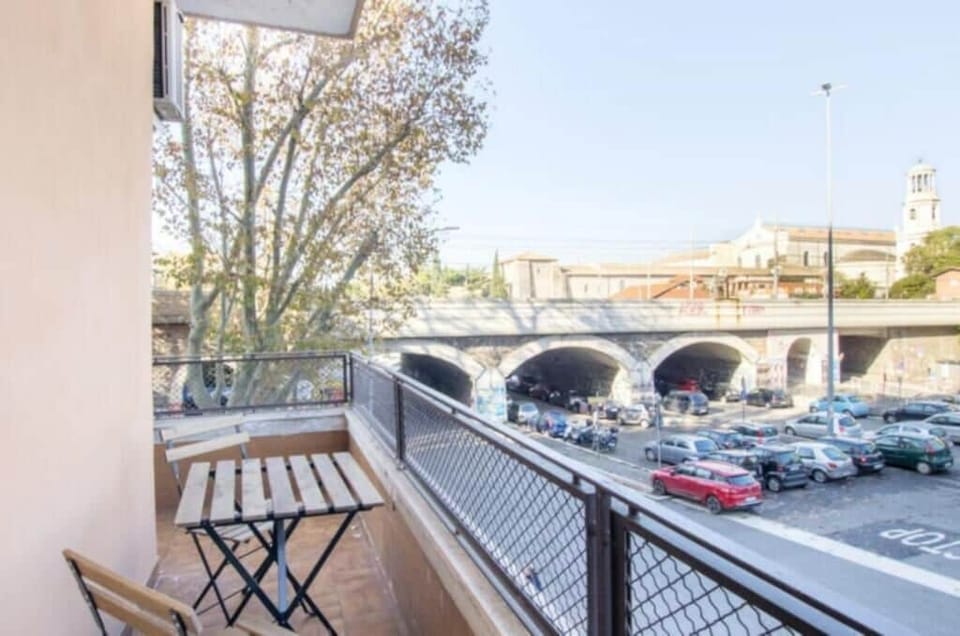 Family Room, Balcony, City View | Outdoor dining