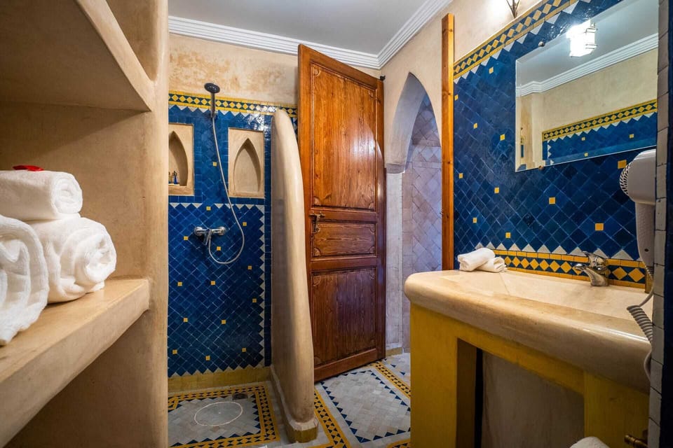 Double Room, Private Bathroom (Chambre Double) | In-room safe, free WiFi