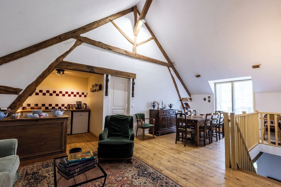 Maison d'hôtes | Breakfast area | Daily cooked-to-order breakfast for a fee